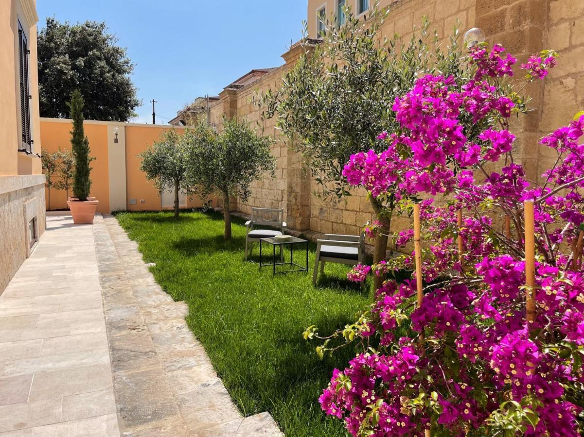 Hotel Palazzo Pitagora Taranto Esterno foto