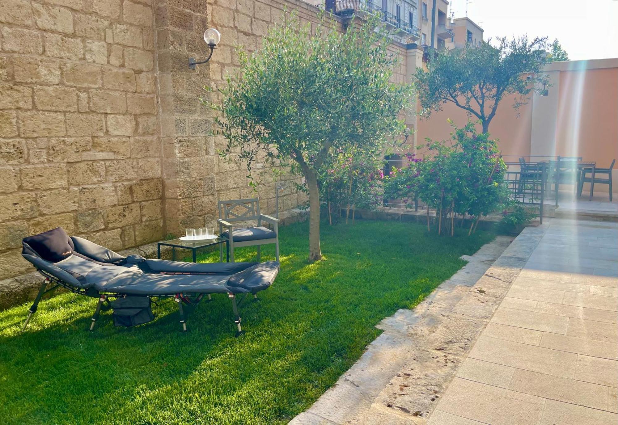 Hotel Palazzo Pitagora Taranto Esterno foto