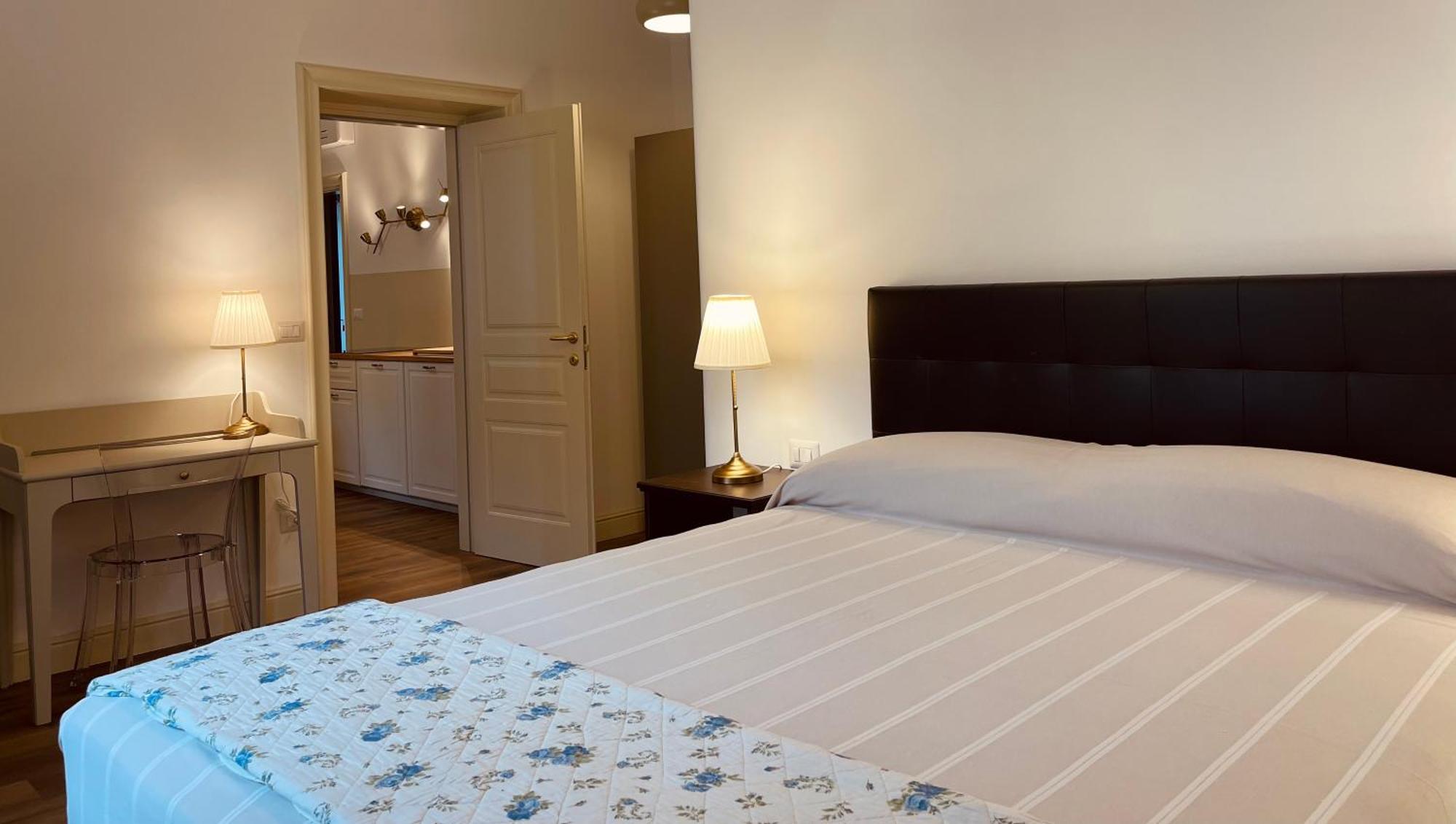 Hotel Palazzo Pitagora Taranto Esterno foto