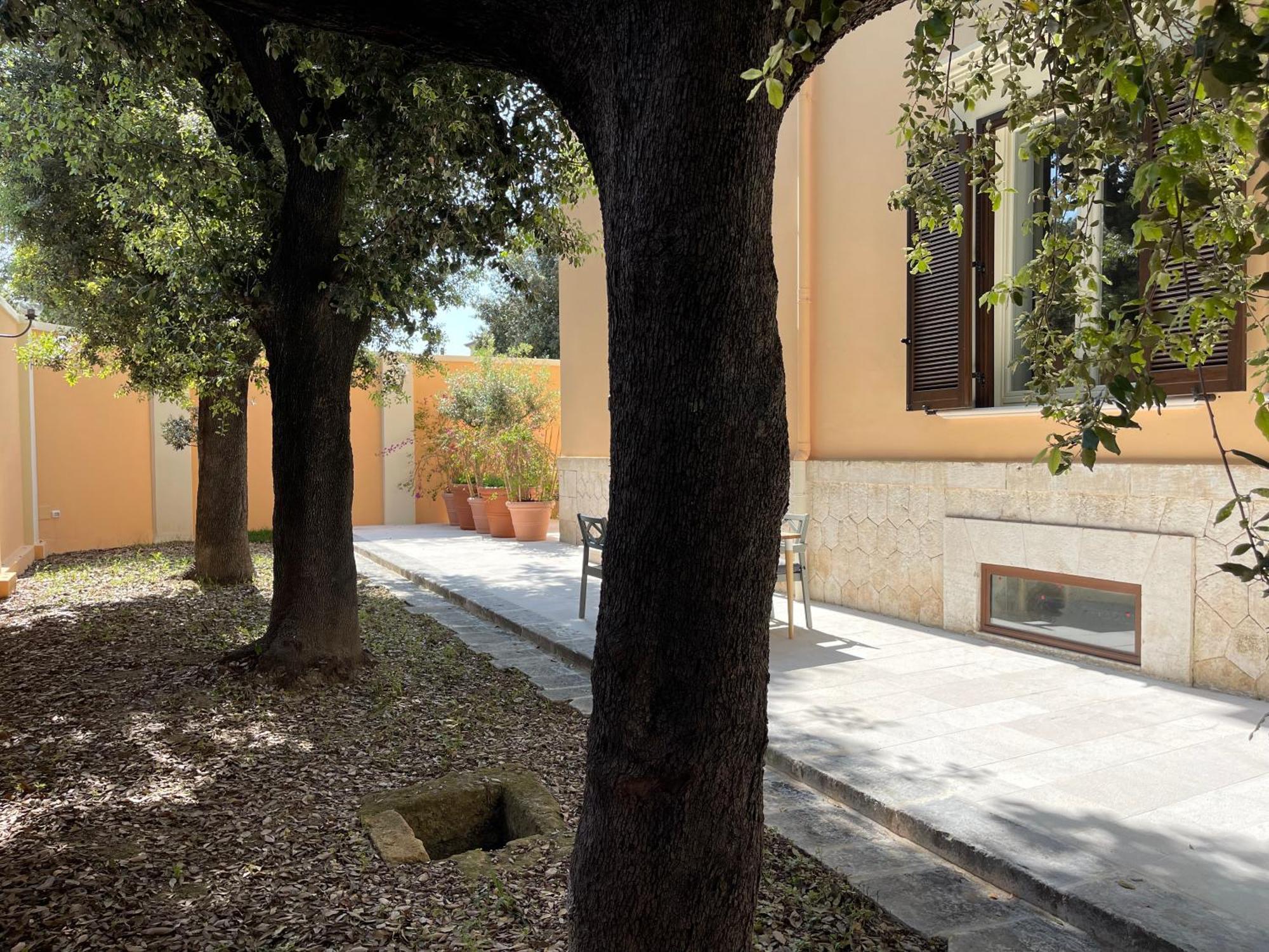 Hotel Palazzo Pitagora Taranto Esterno foto