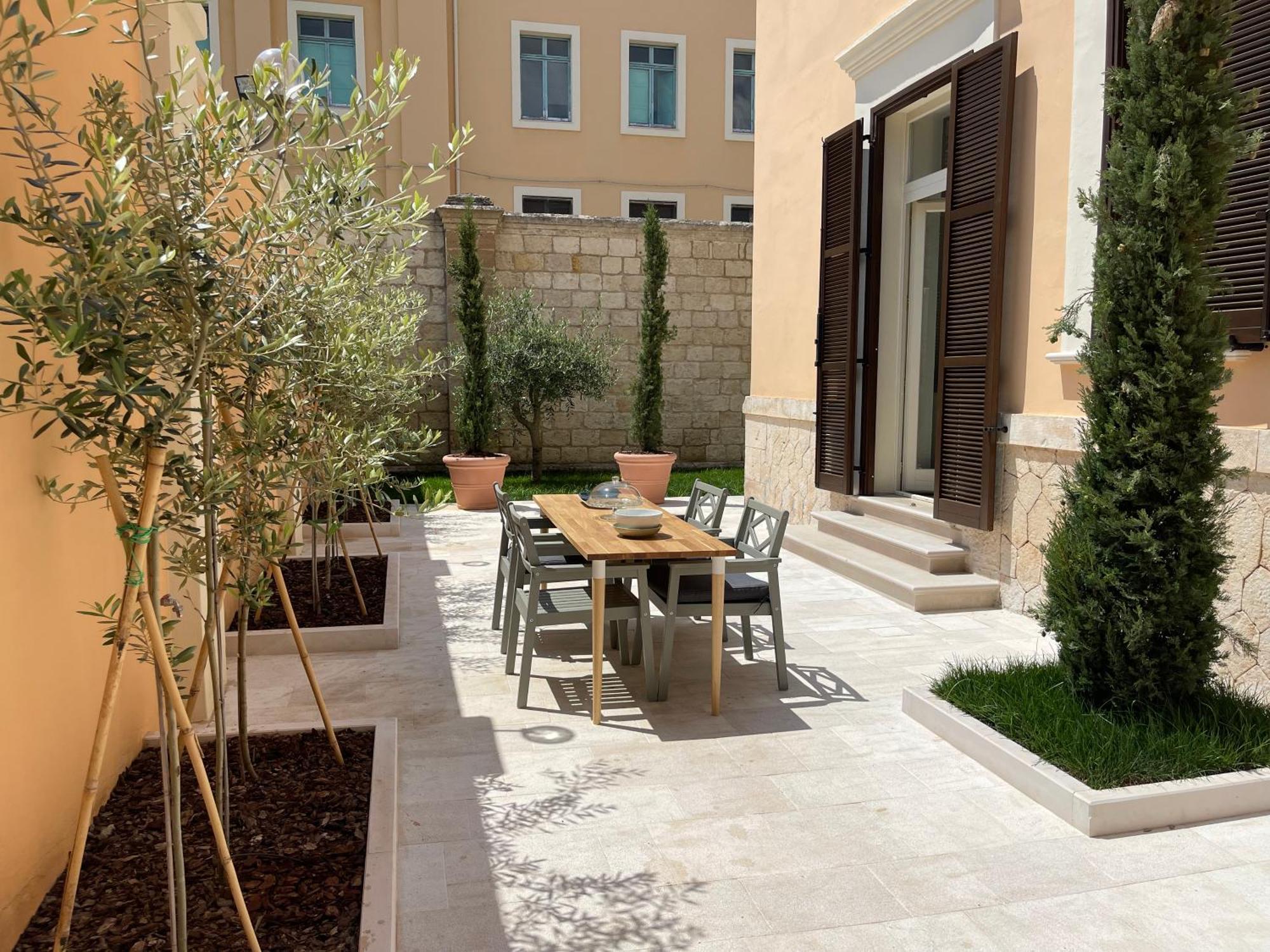 Hotel Palazzo Pitagora Taranto Esterno foto